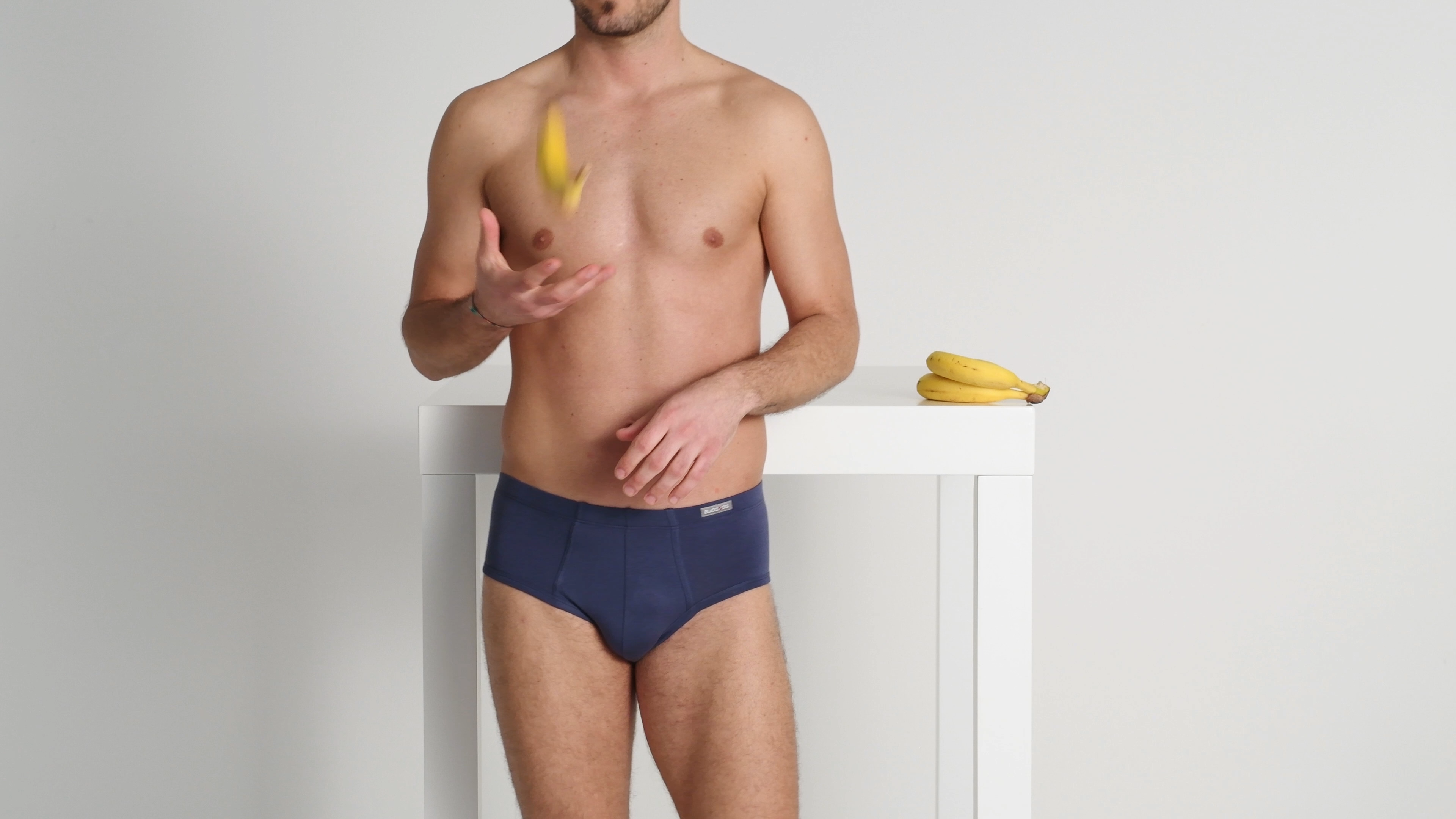 pSA_Slip_Augustine_Petrol_Mood1_3840x2160_a3737f60-20cb-4c0b-88ed-5095131a4ace.png