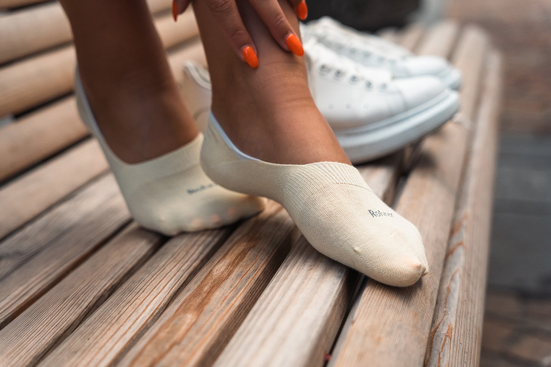web_10-2360_097_Sneaker_Low_Bild_2.jpg